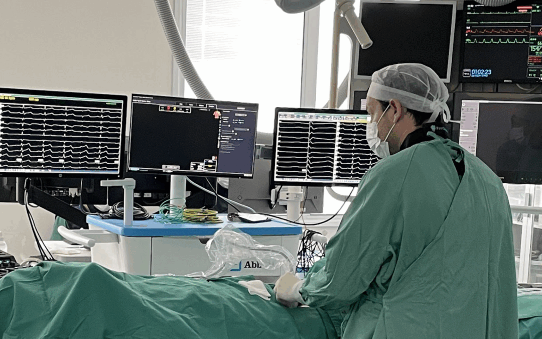 Hospital SOS Cárdio Realiza o Primeiro Implante de Marcapasso Sem Fios em Santa Catarina